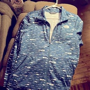 NORTH FACE New w/o tags warm cute zip up jacket
